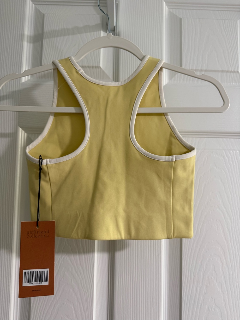 Girlfriend Collective Yellow Zip-Front Sleeveless Crop Top with White Trim - Picture 2 of 4